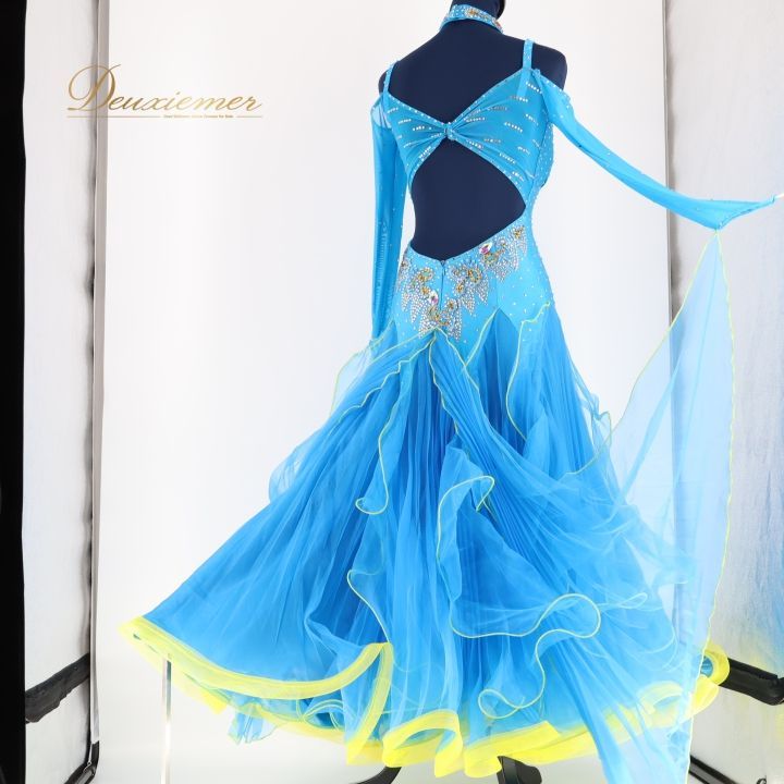 おしゃれ ダンス衣装