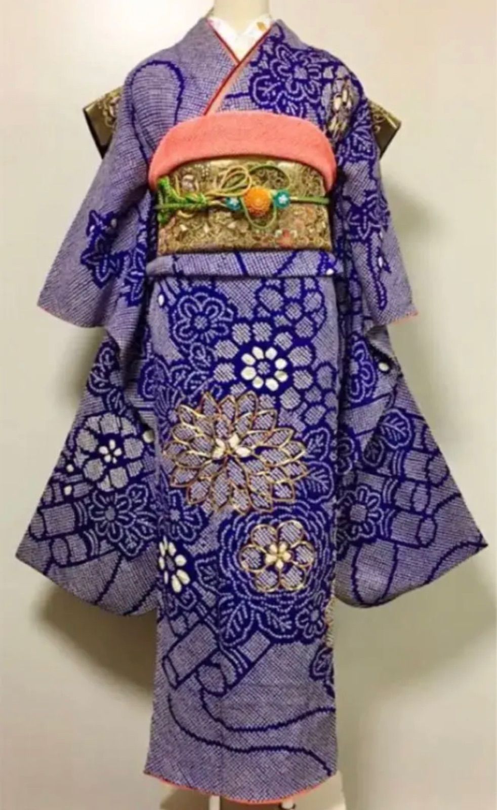 総絞り 金駒刺繍 吉祥菊文 正絹振袖フルセット - メルカリ