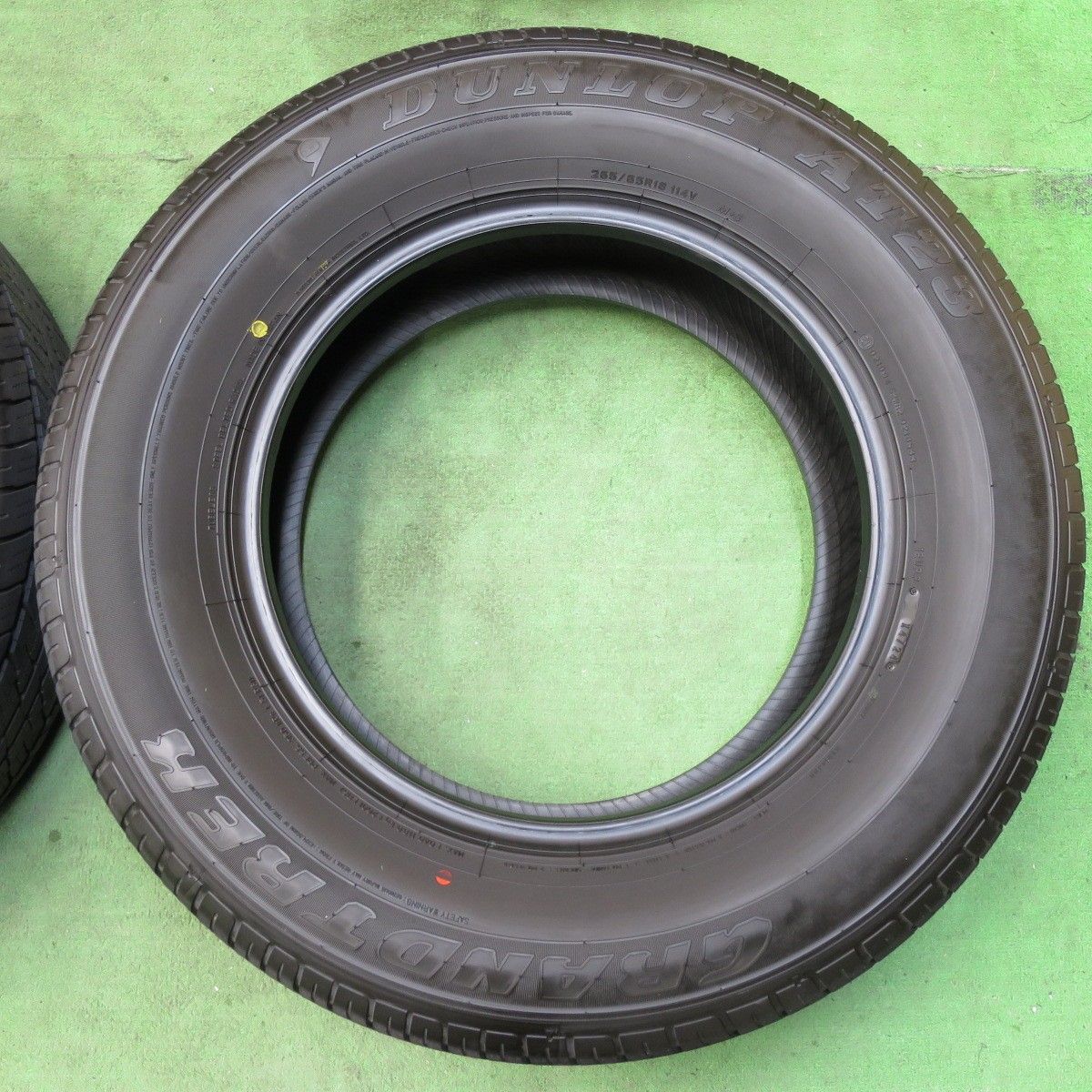 送料無料] 新車外し！24年☆265/65R18 ダンロップ AT23 グラントレック 