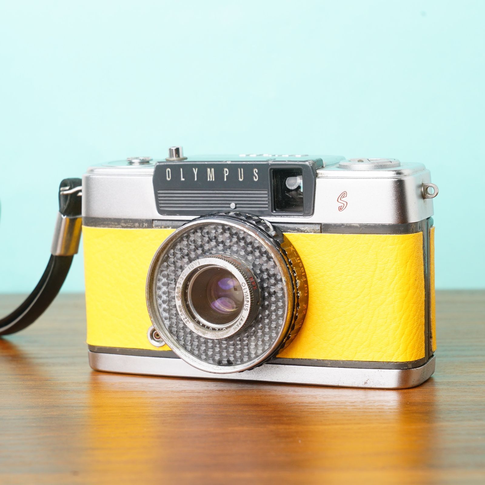 完動品◎オリンパス PEN-EES イエロー ハーフサイズ フィルムカメラ
