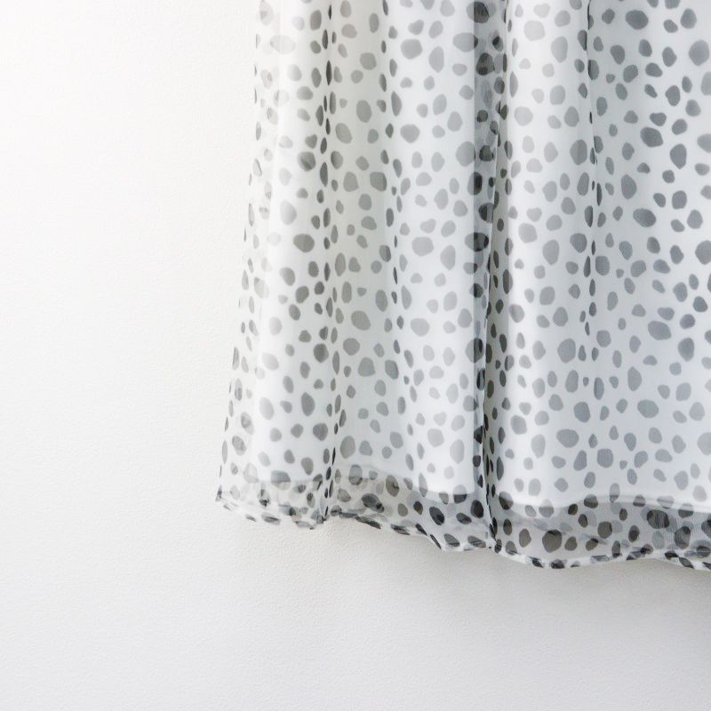 BORDERS at