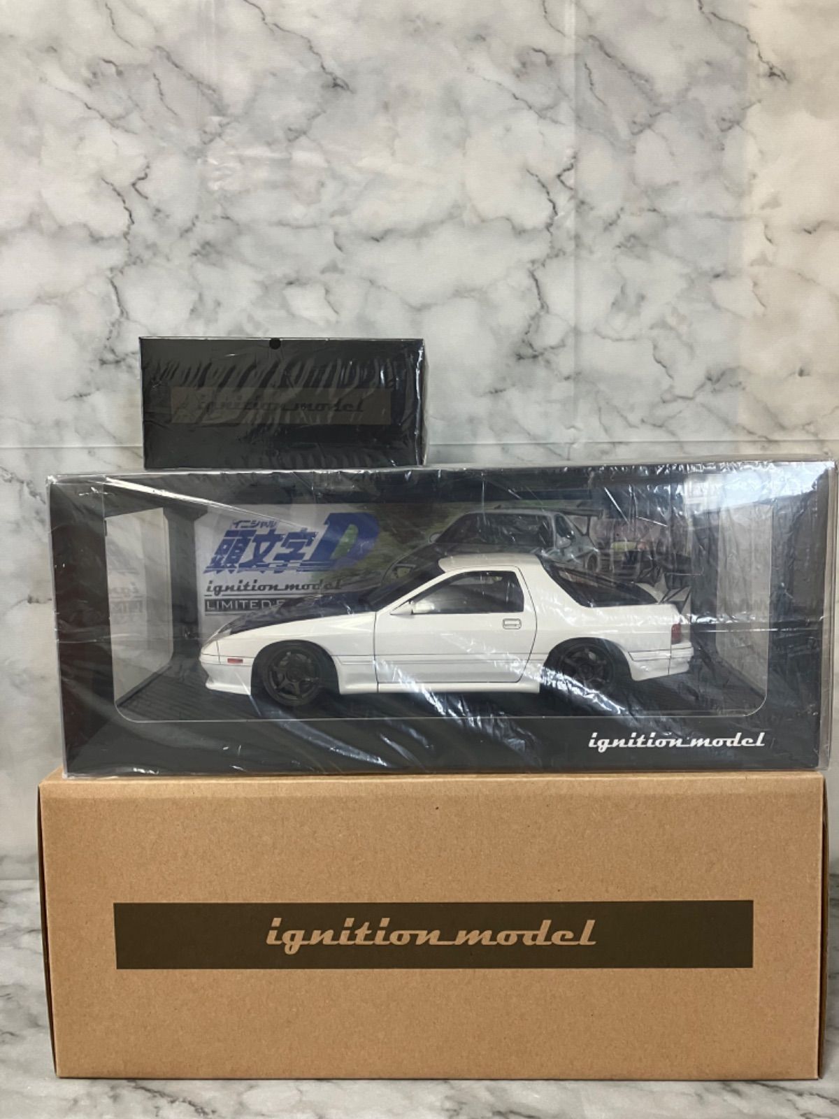 1/18 Mazda Savanna RX-7 Infini FC3S(ホワイト) 高橋涼介フィギュア付 WEB限定モデル 頭文字D(イニシャルD)  完成品 ミニカー(IG2877) ignition model(イグニッションモデル) - メルカリ