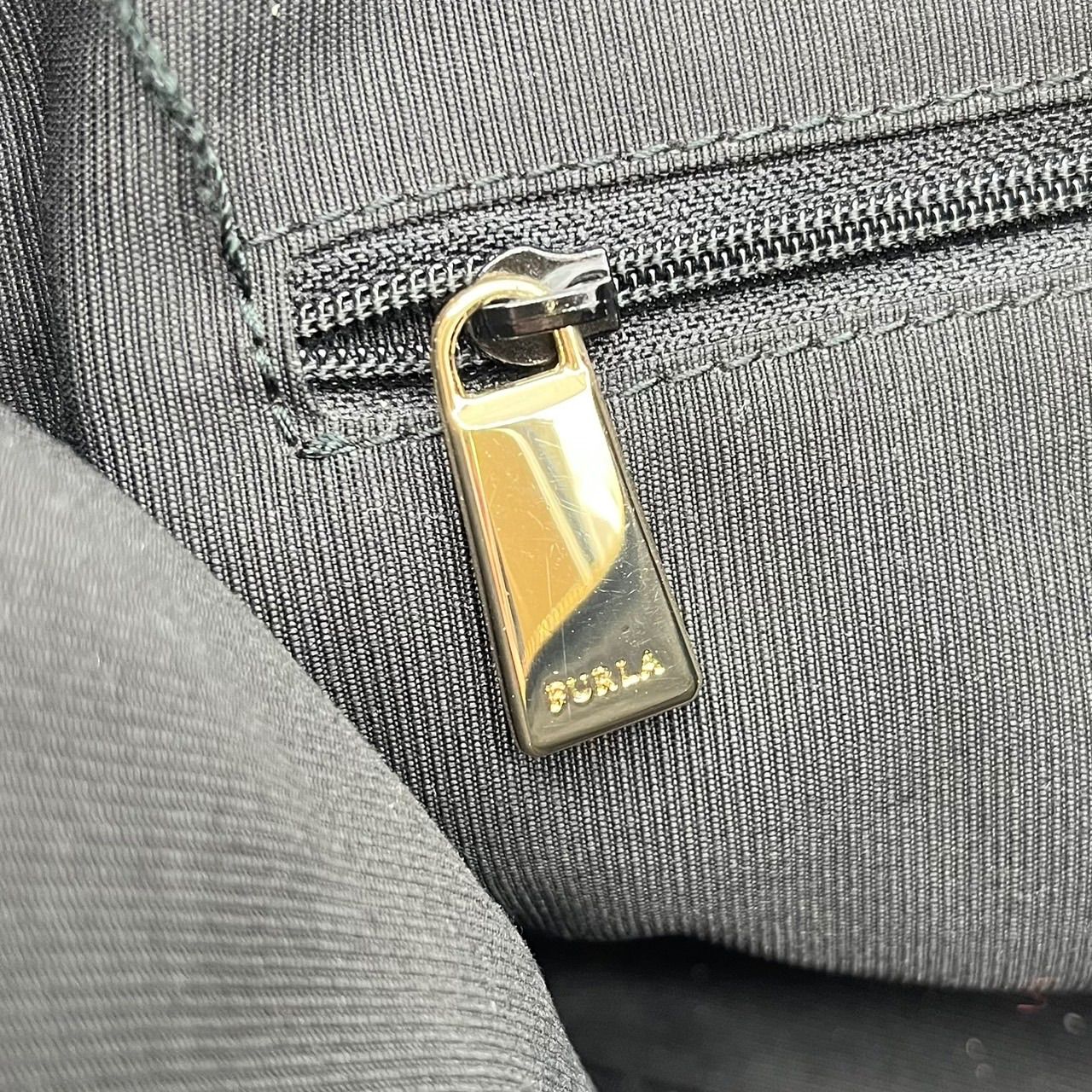 FURLA フルラ ショルダーバッグ 黒 本革 ゴールド金具 ✨良品✨ FURLA フルラ リュックサック バックパック
