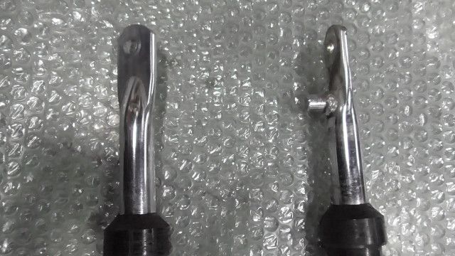 フロントフォーク