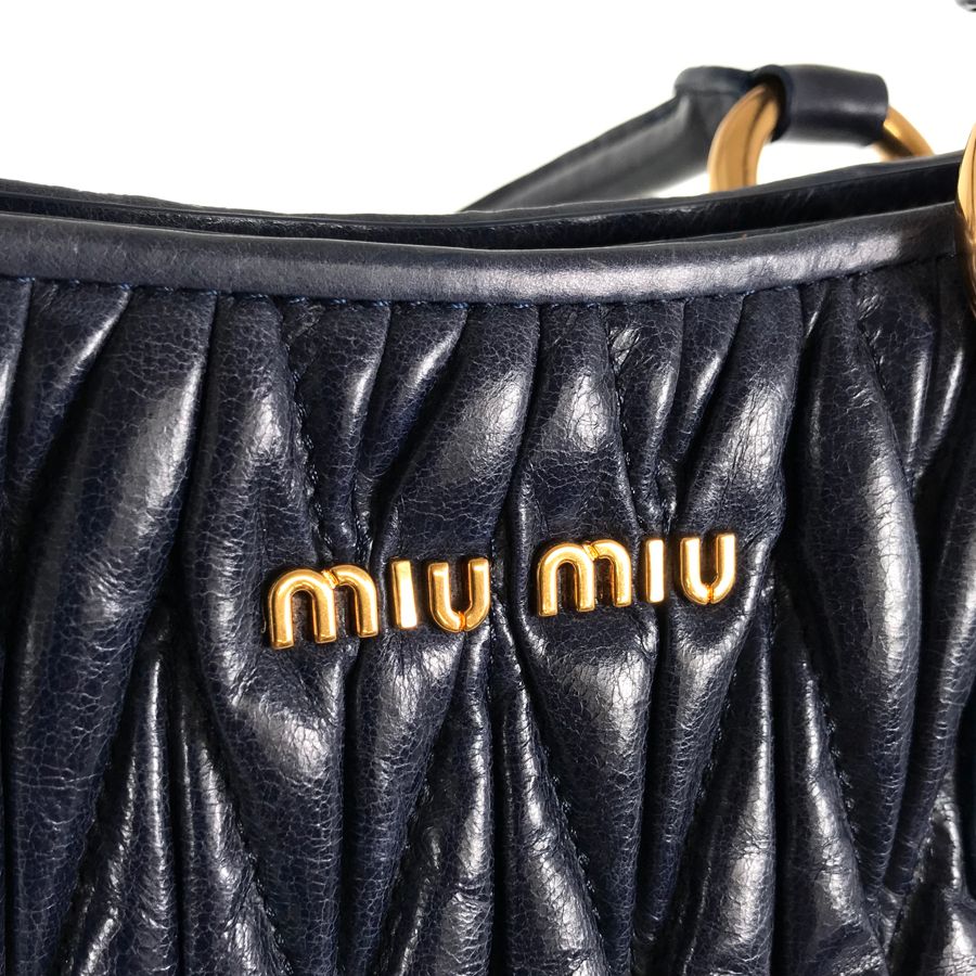中古品・美品【MIU MIU】MATELASSE レザー トートバッグ ミュウミュウ MIUMIU レザー トートバッグ sh【中古】 - メルカリ