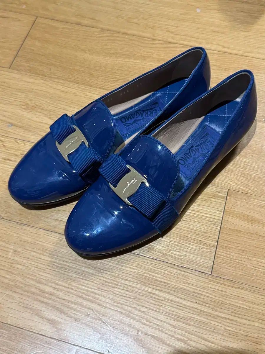 FERRAGAMO フェラガモ ローファー ブルー 5 サイズ