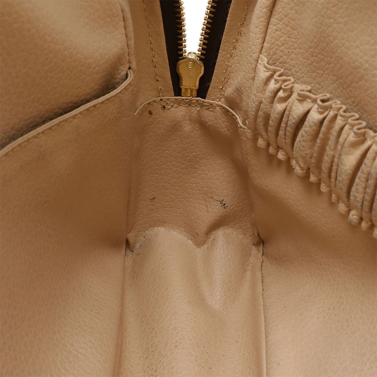 マルチポーチ クラッチバッグ