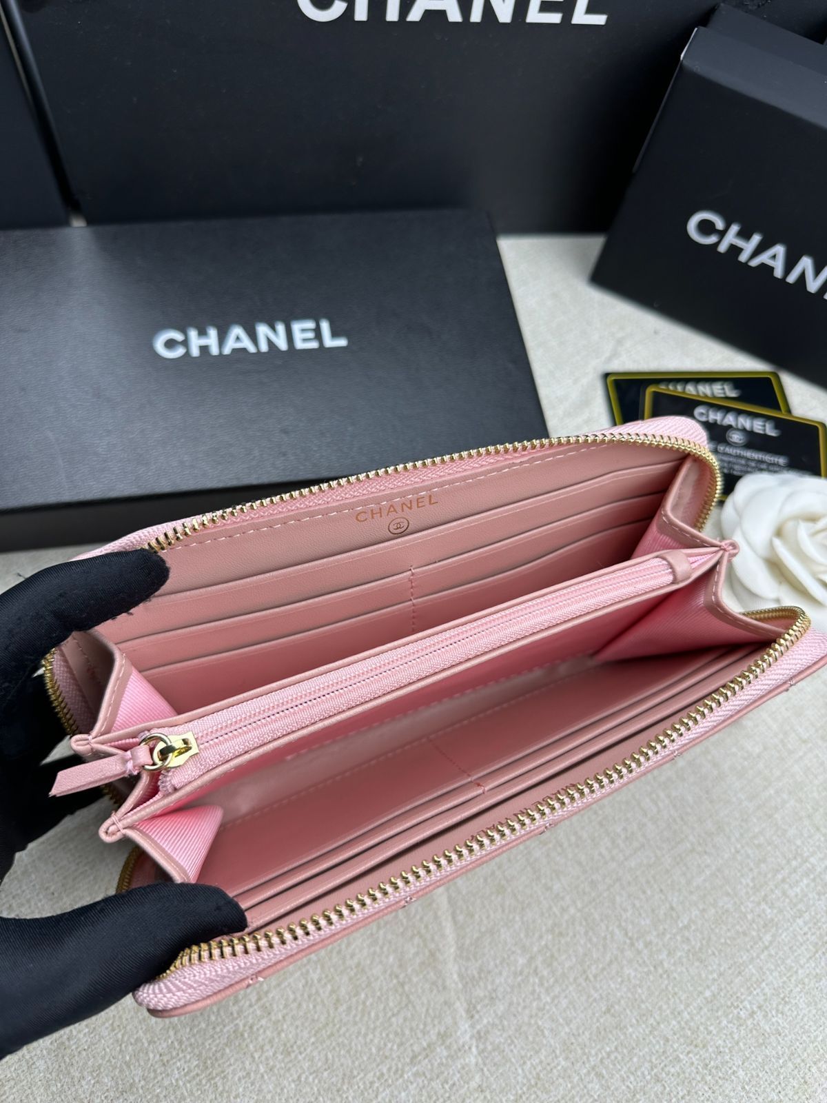 シャネル人気ウォレット★薄型機能的(直営店) 今日特価】Chanel ウォレット（ギフトボックス付）High Quality
