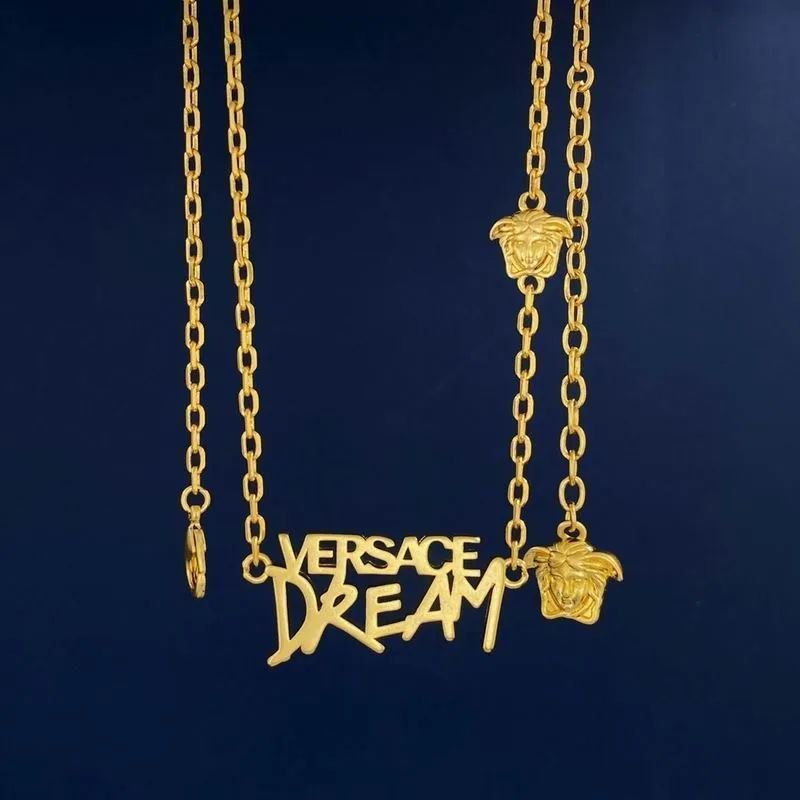 極美品 ヴェルサーチェ/VERSACE ゴールドのネックレスペンダント