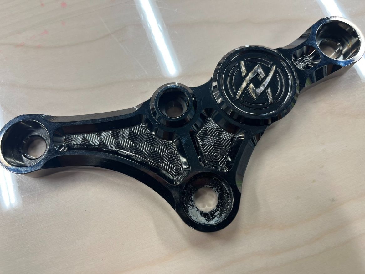 サスペンションリンクプレート