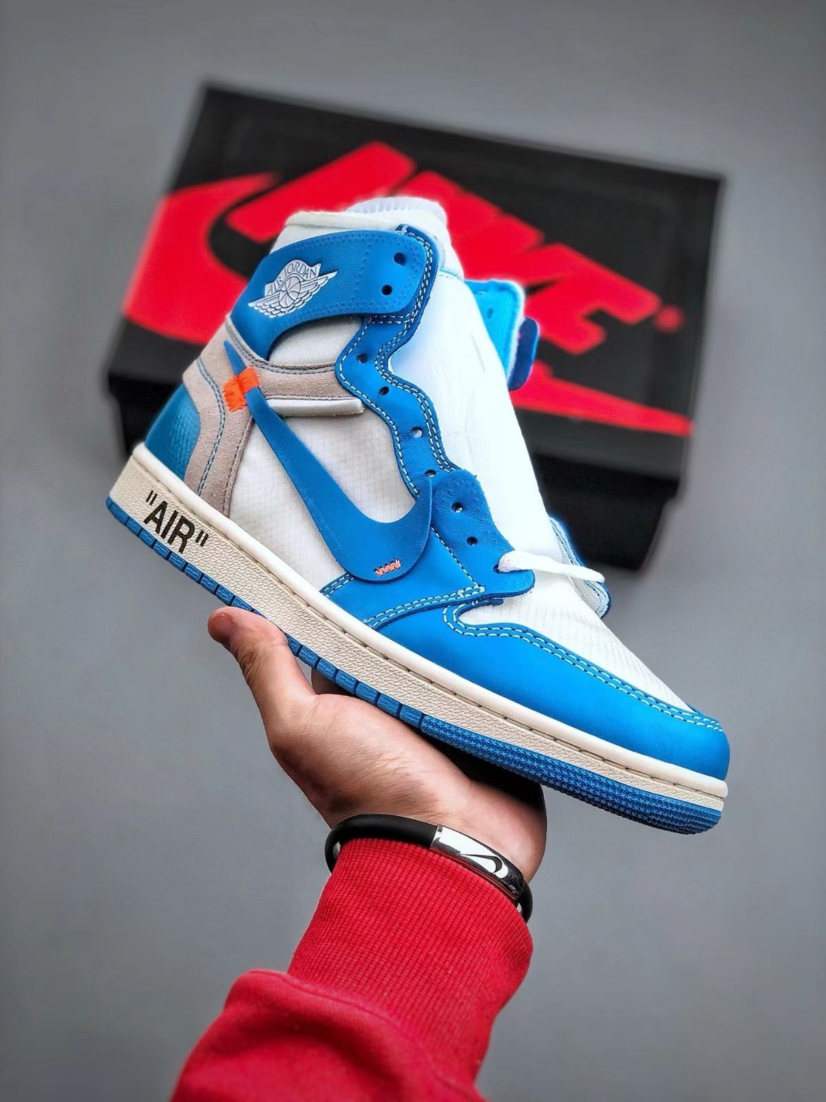 Nike Air Jordan 1 High OG x Off-White UNC