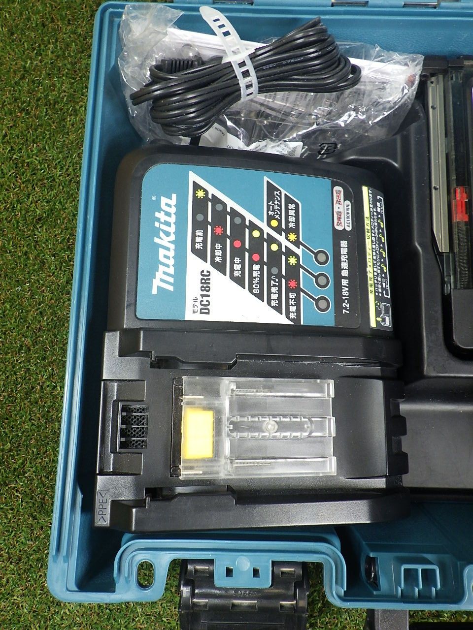 お得です マキタ makita PT353DRG 充電式ピンタッカ 18V 4.0Ah お得です マキタ makita PT353DRG 充電式ピンタッカ 18V 4.0Ah