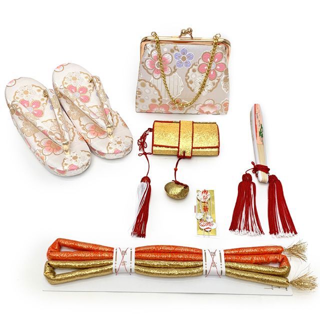 七五三7歳フルセット新品✨豪華刺繍 七五三 着物 7歳 フルセット 正絹 金駒刺繍 絵羽付け 四つ身の着物と