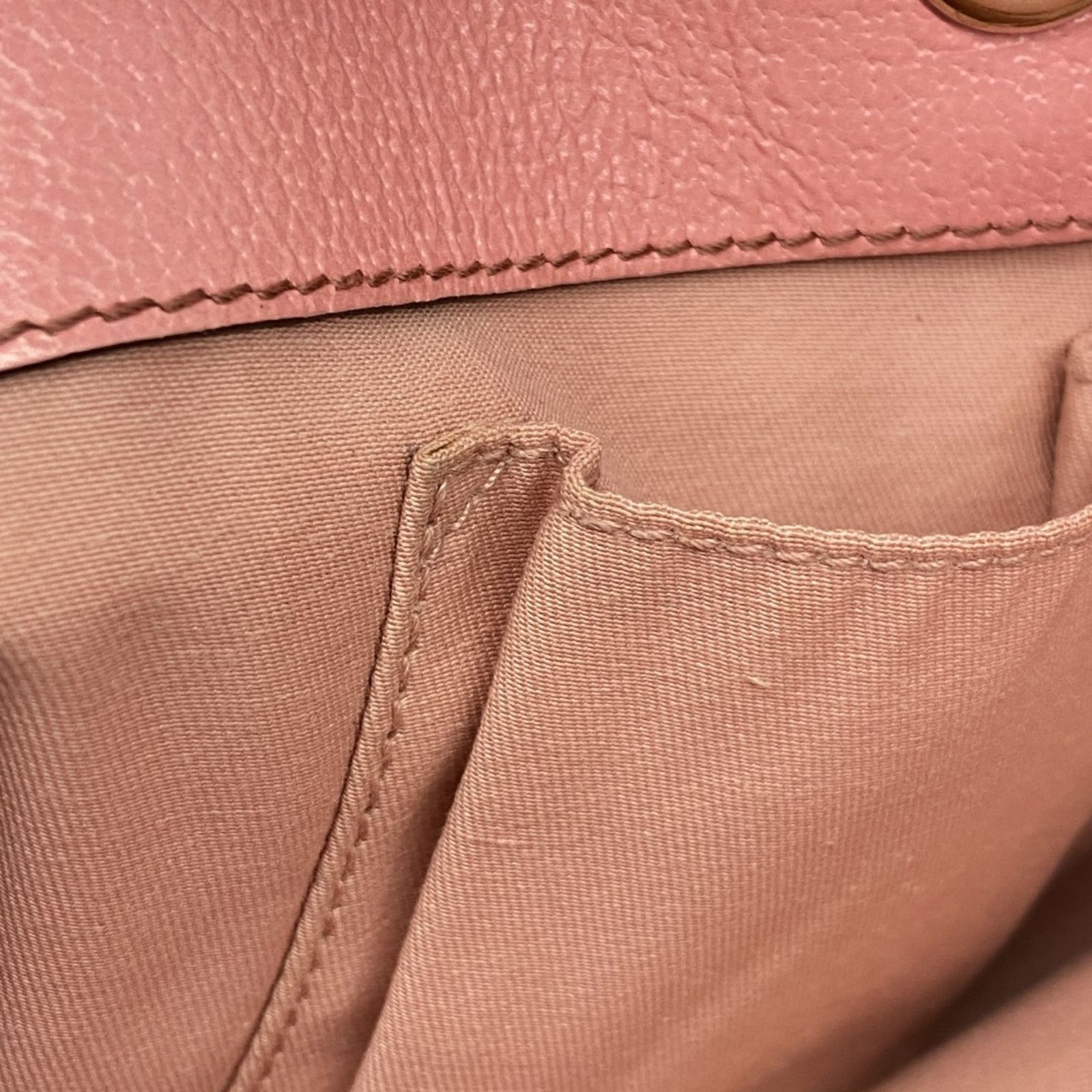 Gucci グッチ