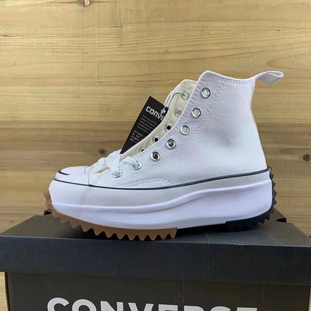 新品未使用コンバース Converse Run Star Hike スニーカー