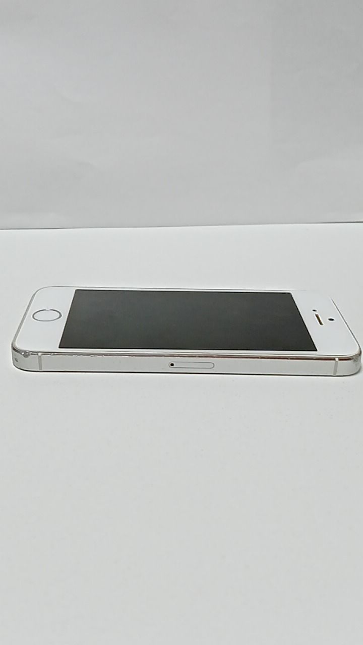 起動のみ確認　iPhone5s　A1533　本体　シルバー　ジャンク　部品取り　7464_0596-2