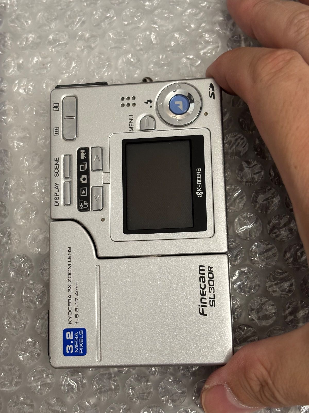 京セラ　デジカメKYOCERA Finecam SL300R 純正充電器付き 京セラ KYOCERA Finecam SL300R 純正充電器、バッテリ付属 動作確認済