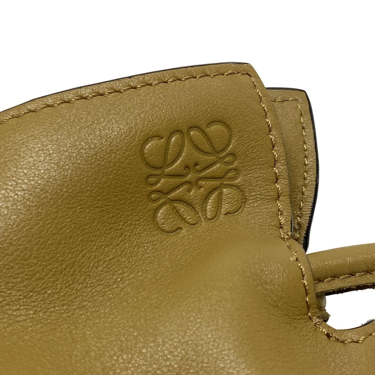 クラッチバッグ