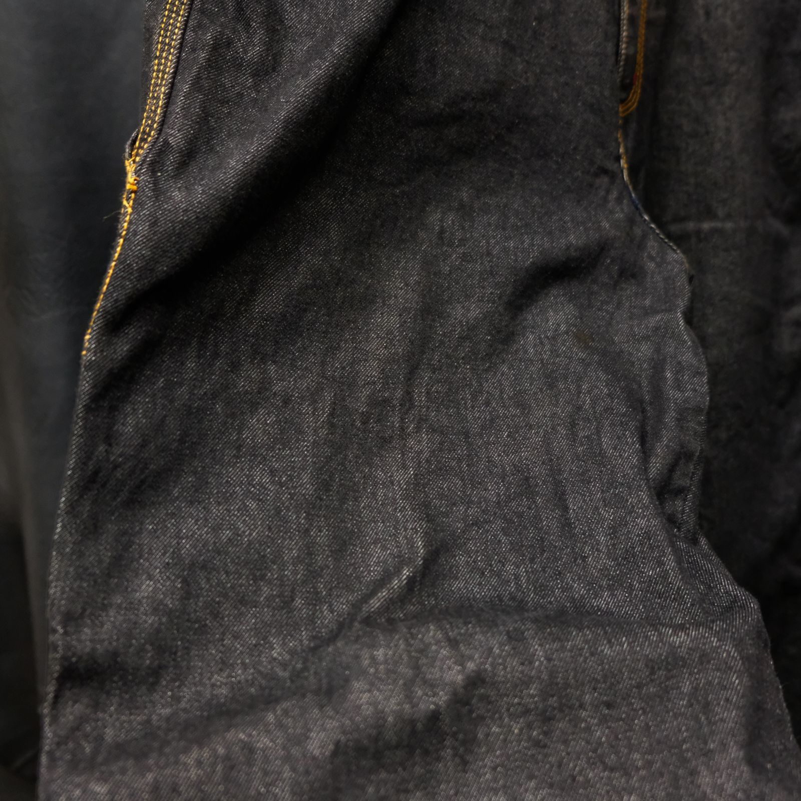 fubu w50 ブラックデニム　bboy FUBU フブ ボトムス デニムパンツ ジーパン。FUBUはアメリカの