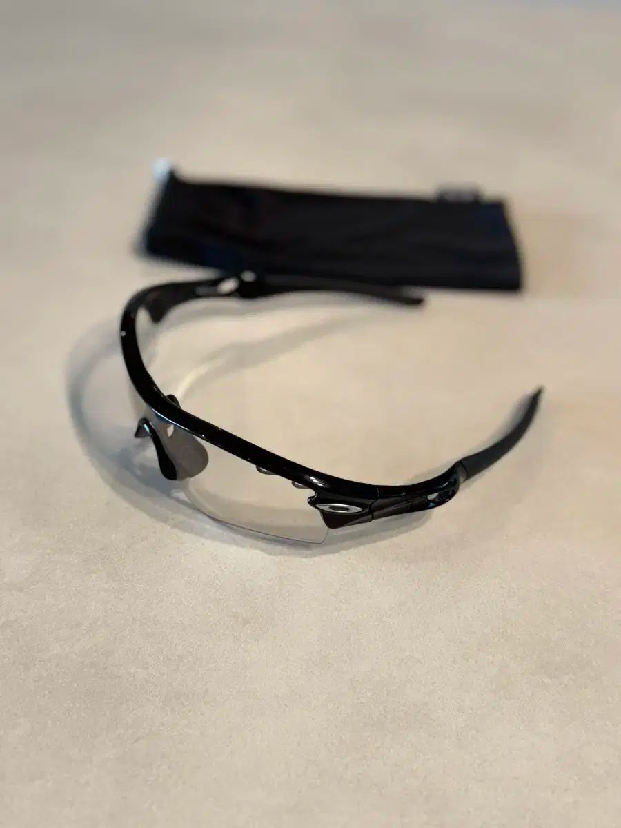 OAKLEY オークリー OAKLEY RADARLOCK オークリー レーダーロック 合格する クリア - ブラック 点滅ゴーグル