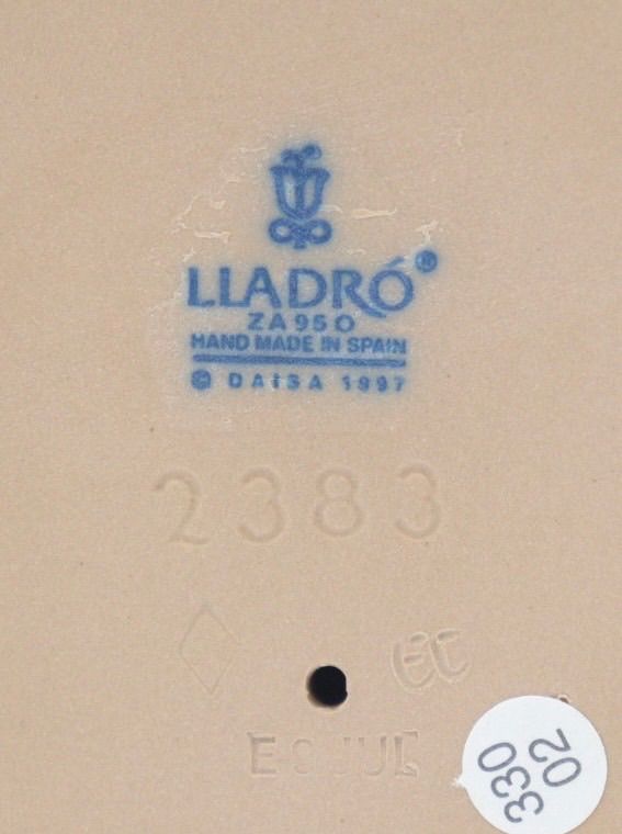 リヤドロ LLADRO アイランドビューティー　NO.2383 フィギュリン リヤドロ LLADRO アイランドビューティー NO.2383 フィギュリン