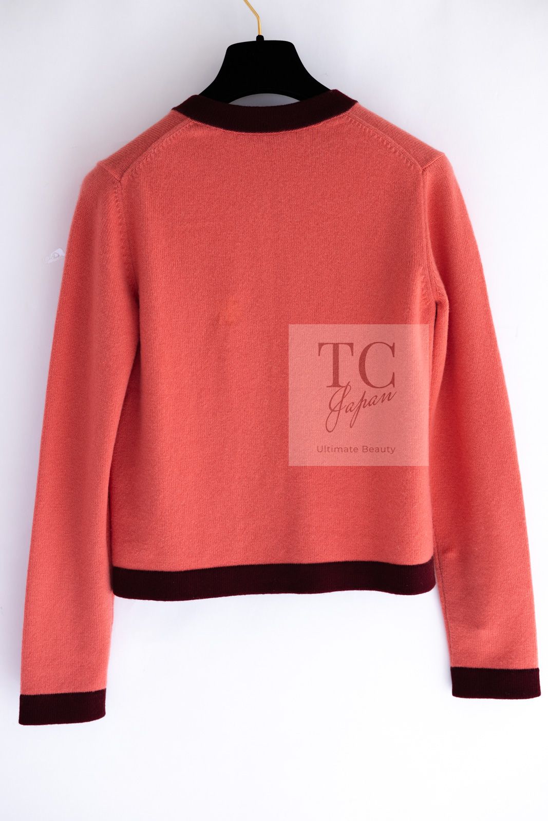 シャネル カーディガン CHANEL アプリコット プラム バイカラー ココ マーク ボタン カシミヤ ニット 超美品 36 CHANEL - シャネル カーディガン CHANEL アプリコット プラム