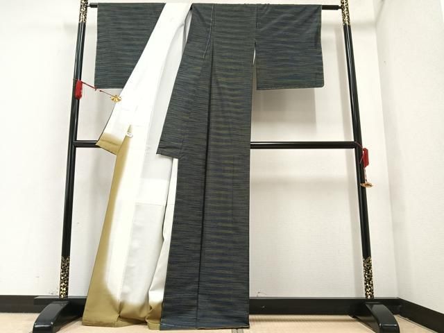 平和屋着物●本場大島紬　横段文　中江絹織物謹製　証紙付き　正絹　逸品　未使用　AAAZ5119ph 平和屋着物○本場大島紬 横段文 中江絹織物謹製 証紙付き 正絹 逸品 未