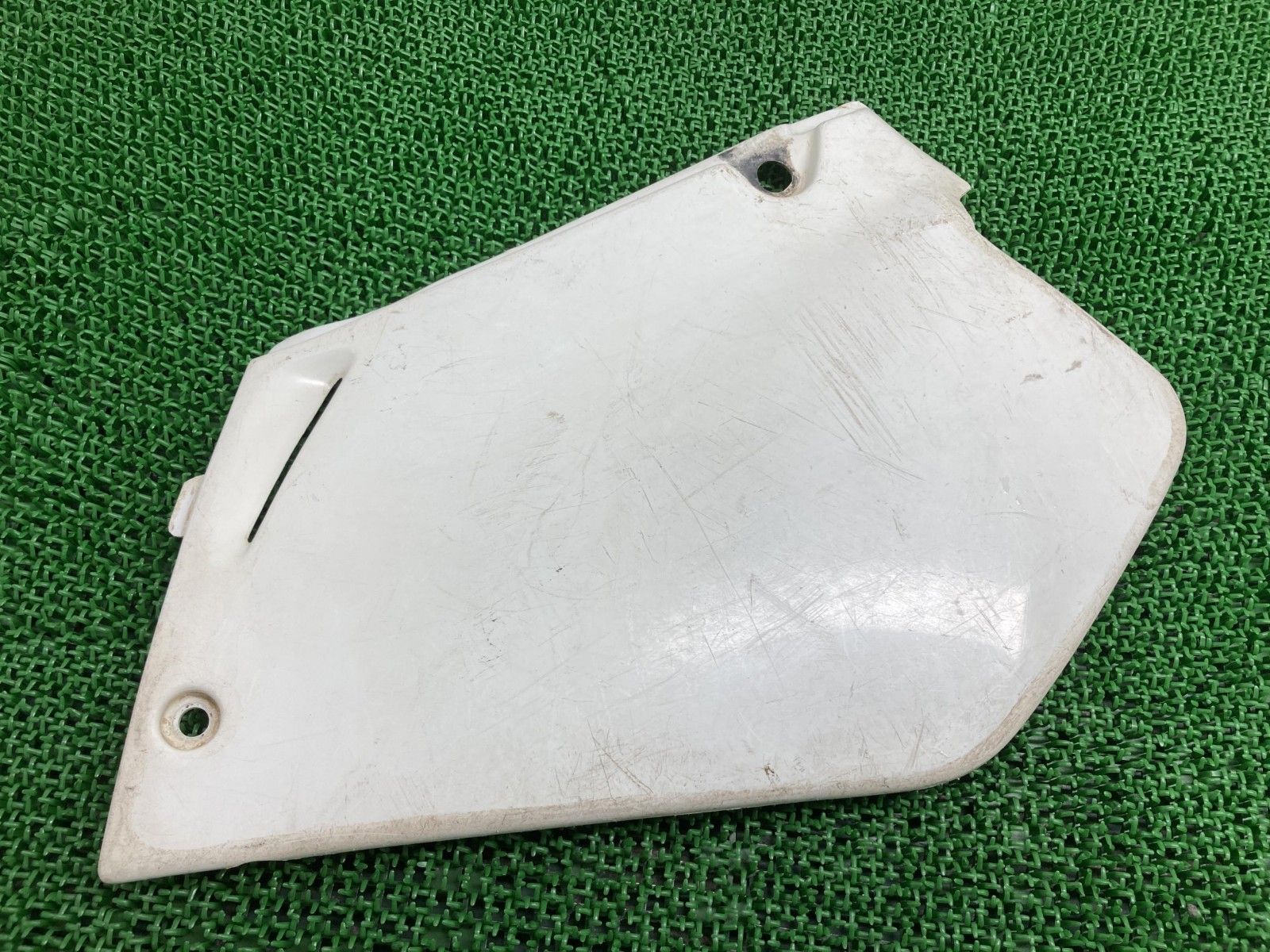 CR125 CR250 サイドカバー 左 白 KZ3 ホンダ 純正 中古 バイク 部品