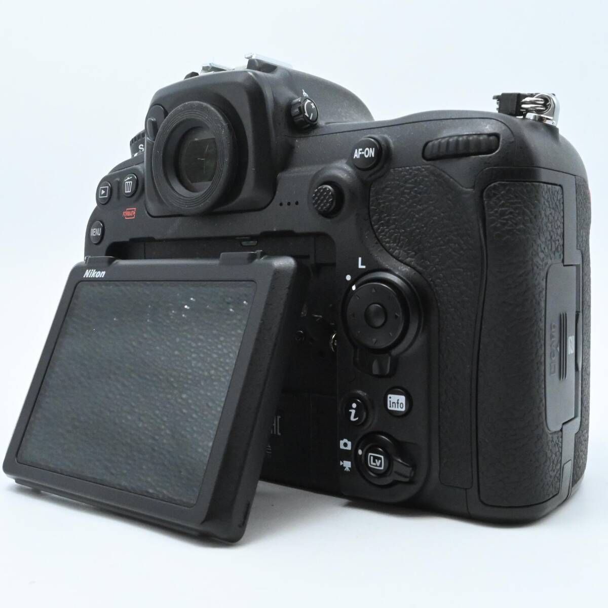 D500