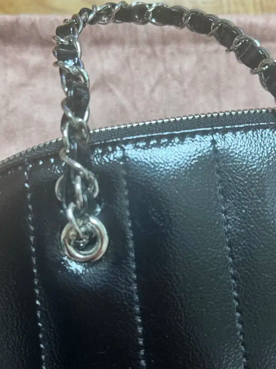 カーディナルレッド