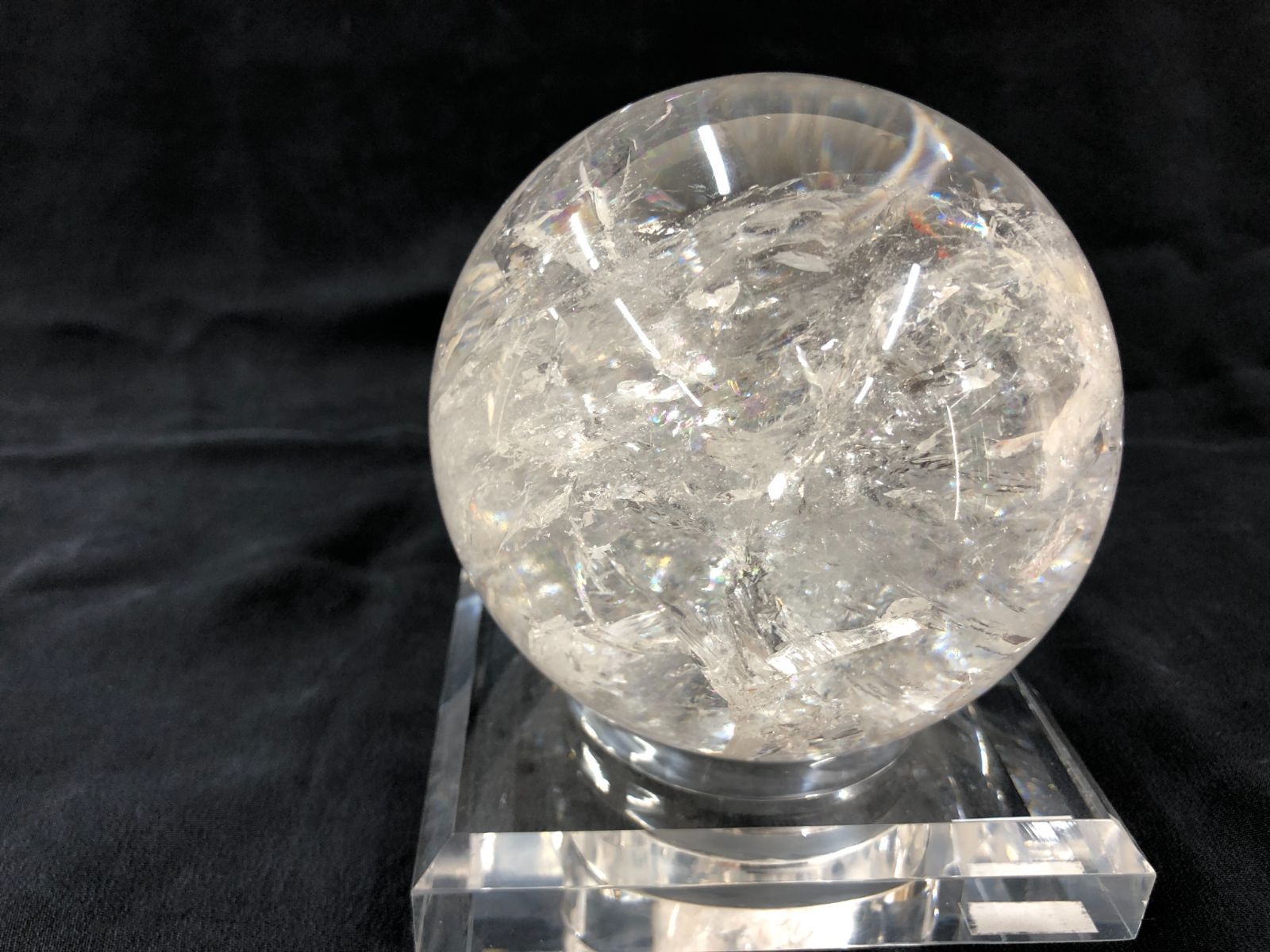 天然レインボー水晶丸玉 コリント産