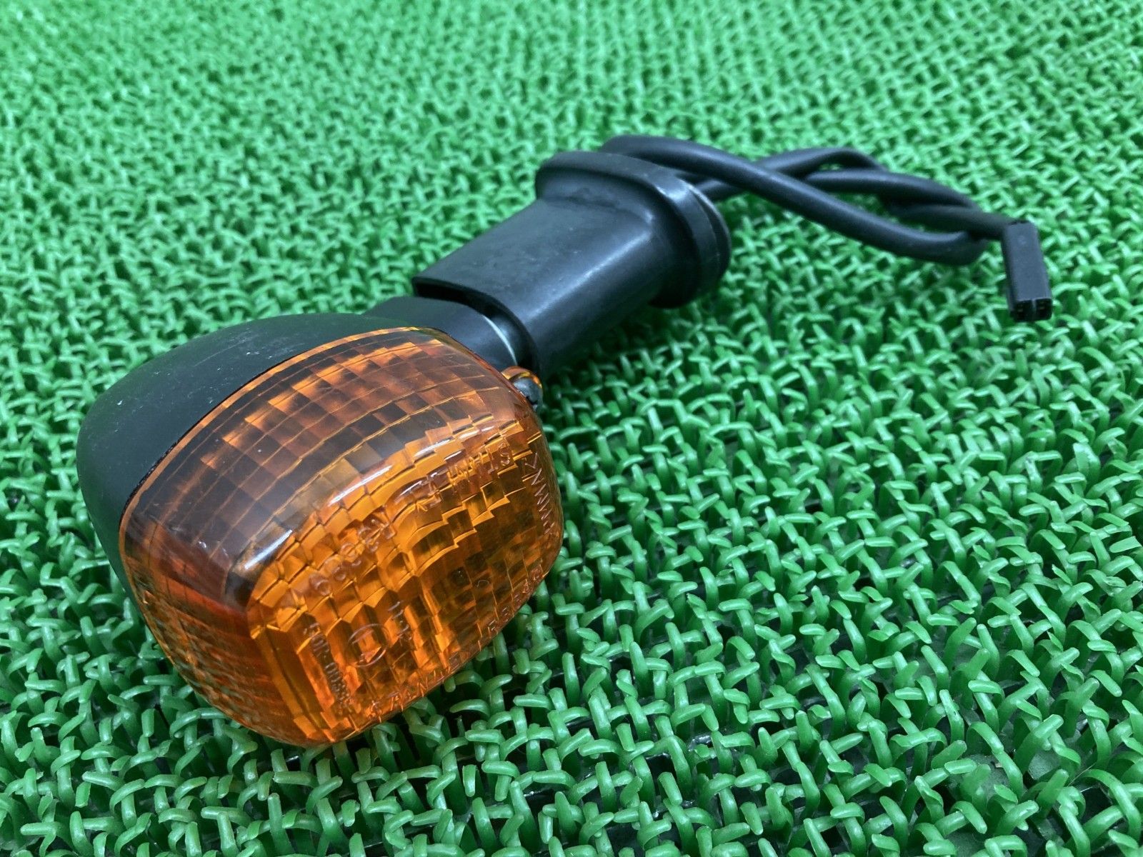 美品 ZX-12R リアウインカー 片側 R3689 カワサキ 純正 バイク 部品