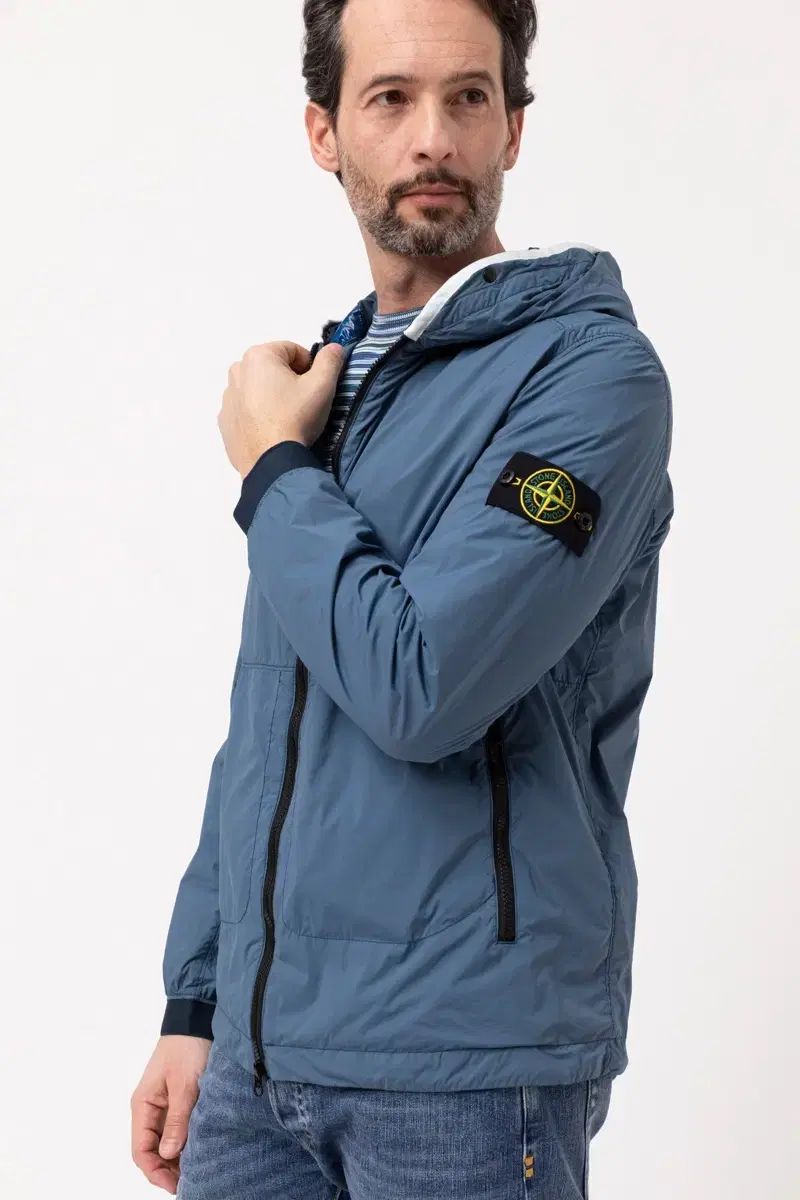 【雷市場（ポンジャン）商品韓国直送】 STONE ISLAND(ストーンアイランド) 防風 ( XL ）