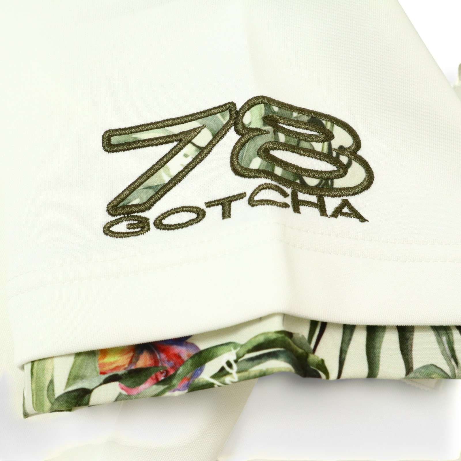 新品　ガッチャゴルフ　メンズ　ショートパンツ　ロゴ刺繍　XLサイズ　ホワイト ガッチャ GOTCHA ハーフパンツ ゴルフ スポーツウェア ロゴ 刺繍