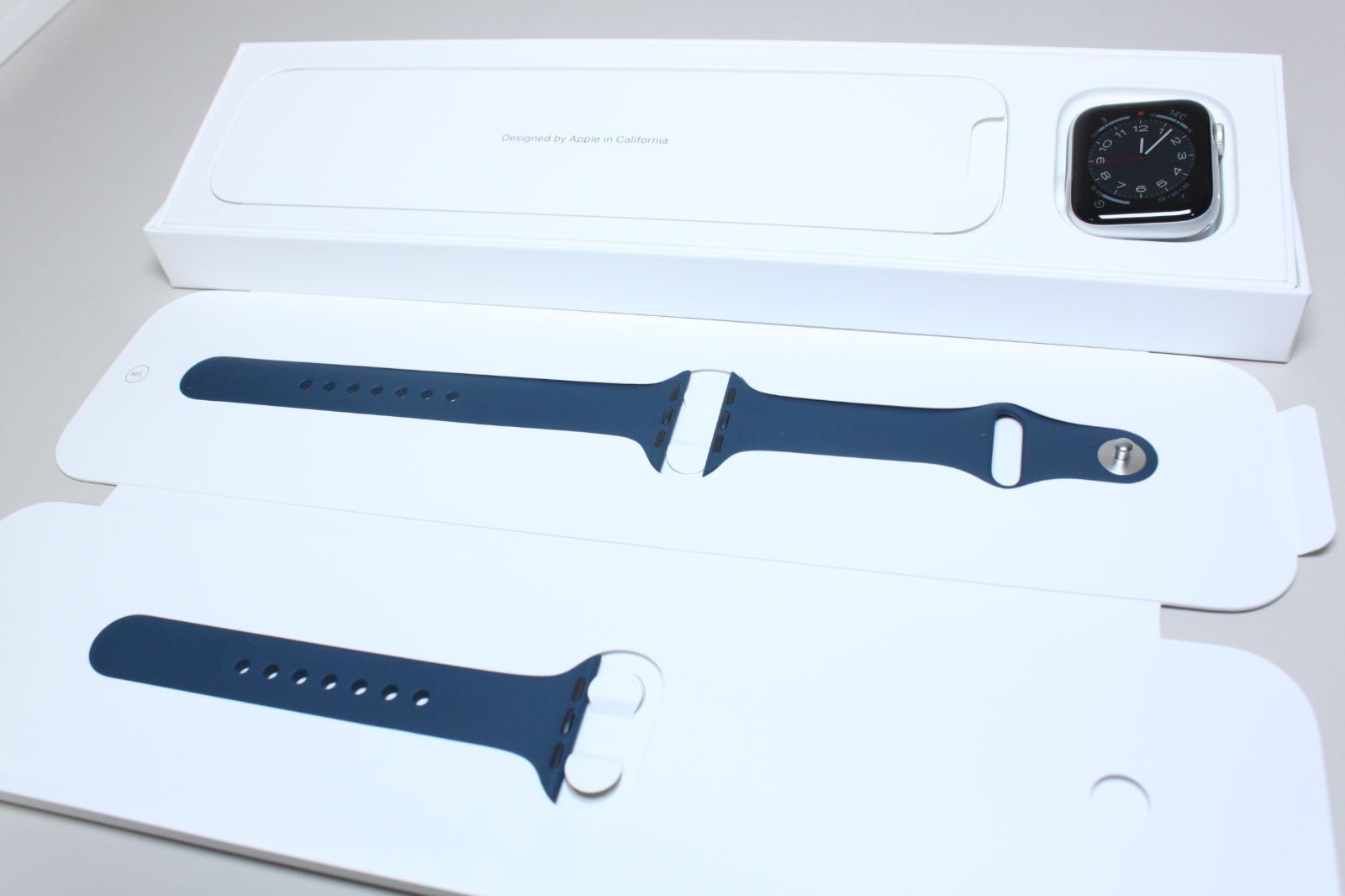 Apple Watch SE（第1世代）GPS/40mm/A2351〈MKNY3J/A〉④