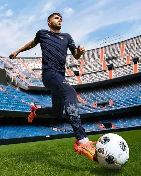 プーマ ウルトラ ケージ TF サッカーシューズ