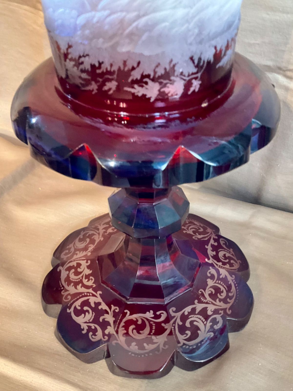 19世紀アンティークBohemian ボヘミアンガラス 花生 鹿文 グラヴィール 陶器・ガラス | ボヘミアンガラス グラヴィール花器 鹿模様(黄色
