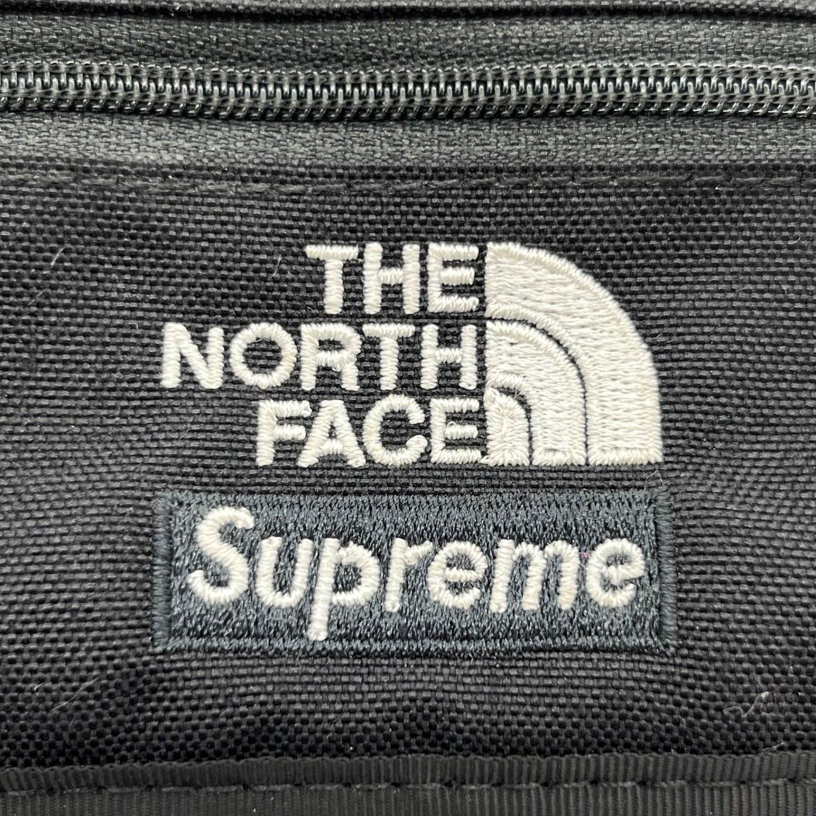 Supreme × THE NORTH FACE ノースフェイス&シュプリーム コイン