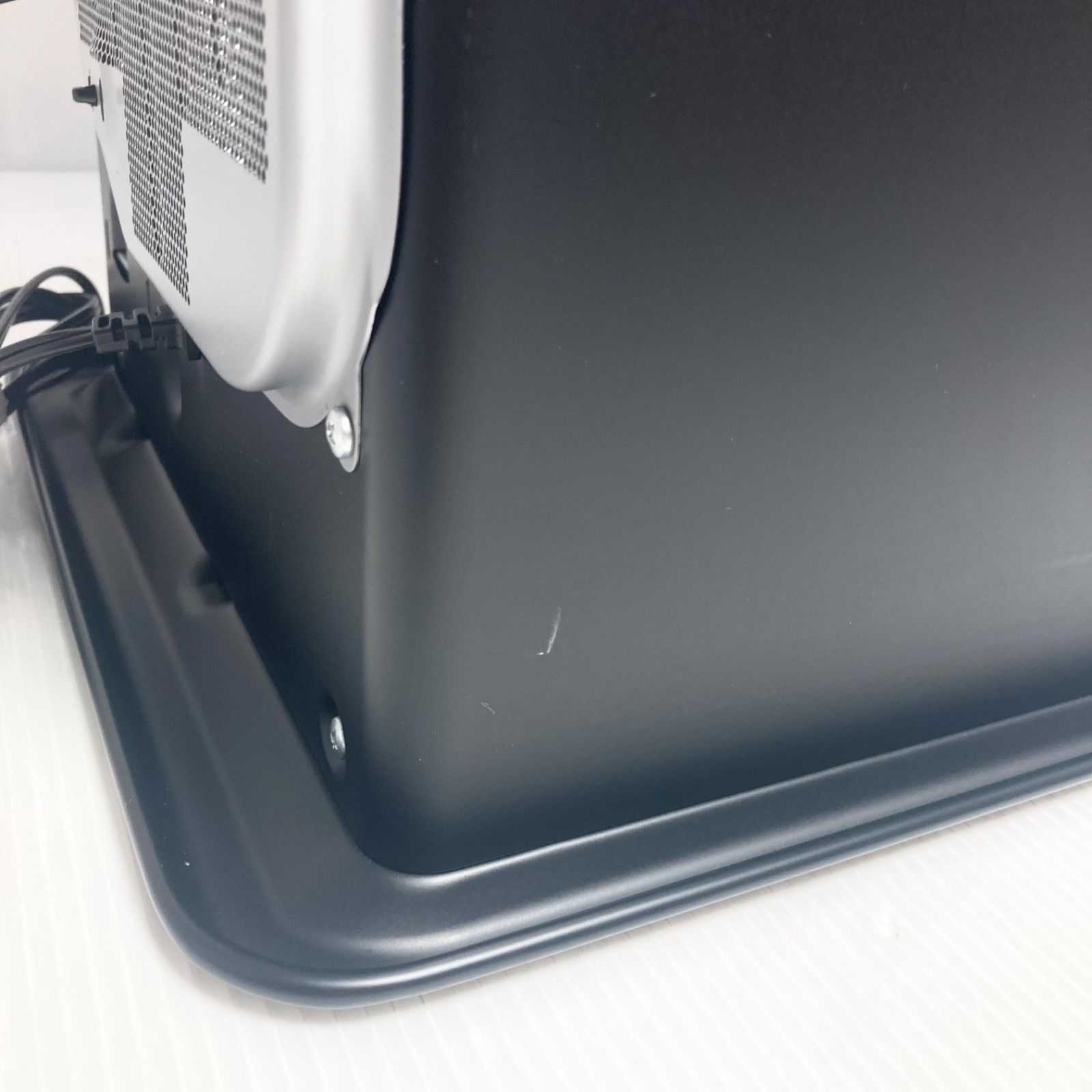 チャコールブラック