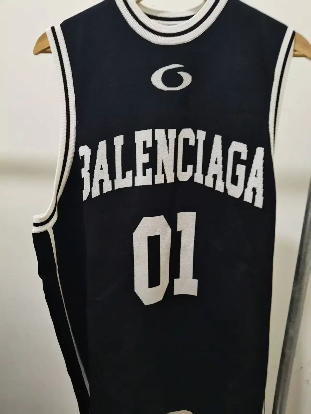 BALENCIAGA バレンシアガ メンズ バスケットボール シリーズ ニット セーター ベスト 黒 3 サイズ