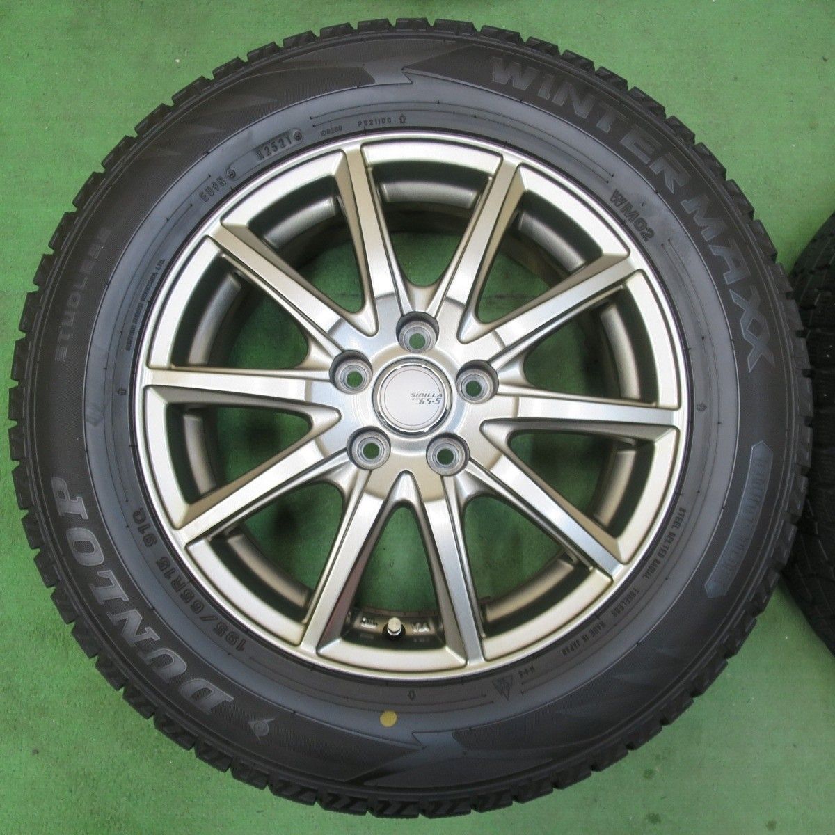 バリ溝 21年製 205/55R16 スタッドレス PCD100/5H バリ溝！21年！キレイ！8.5分☆プリウス 等 195/65R15