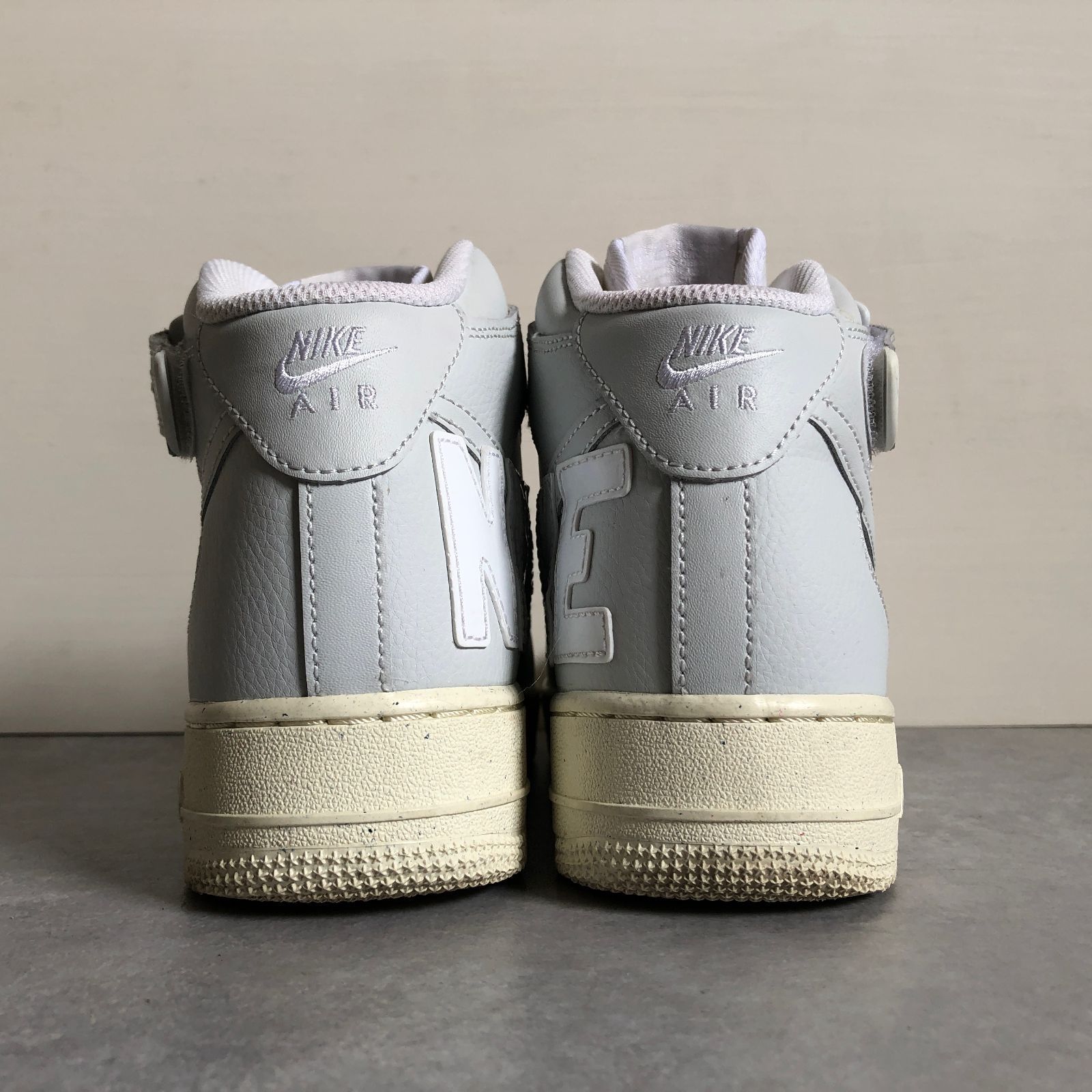NIKE AIR FORCE 1 MID 