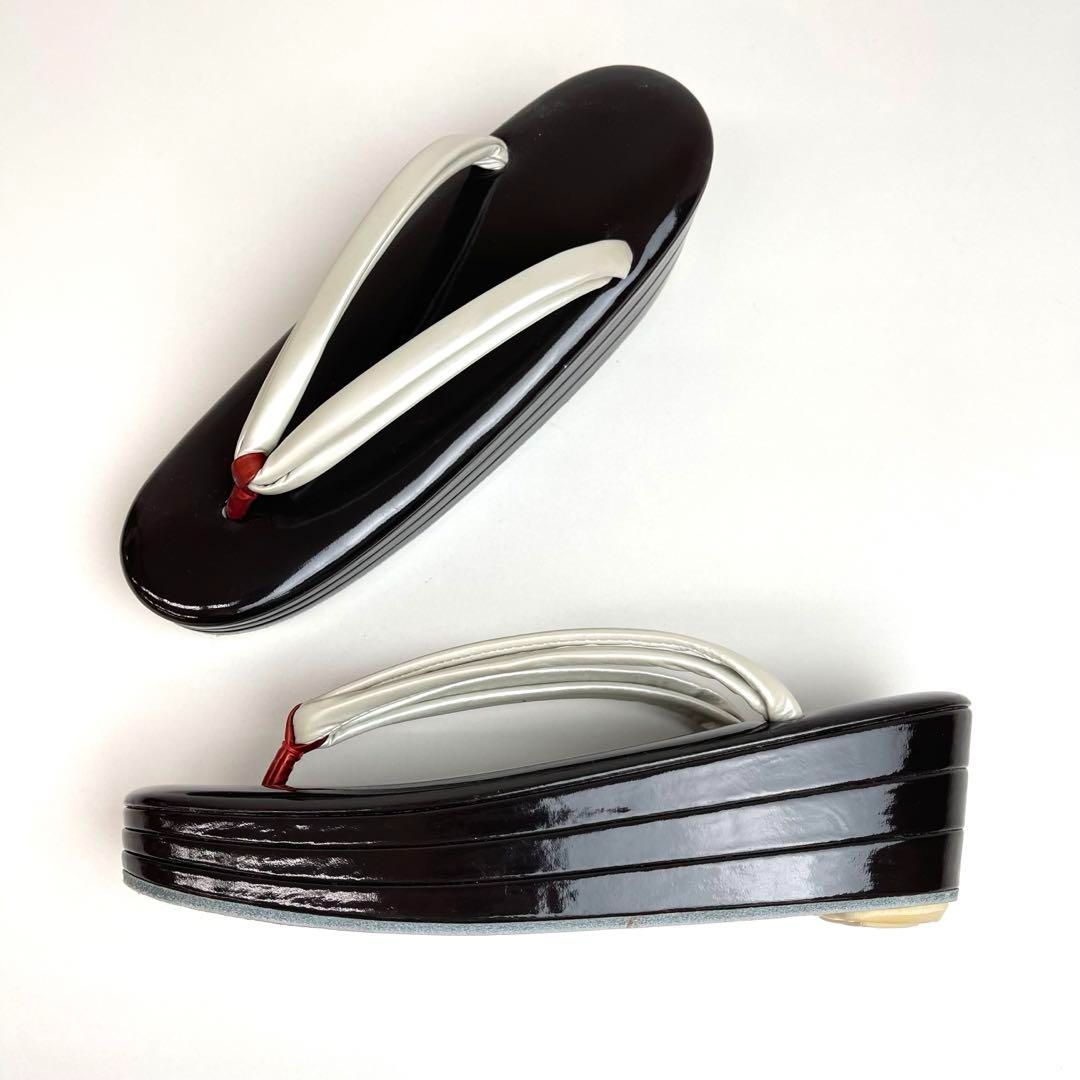 成人式 七宝桜刺繍バック 白 美品 成人式 七宝桜刺繍バック 白 美品