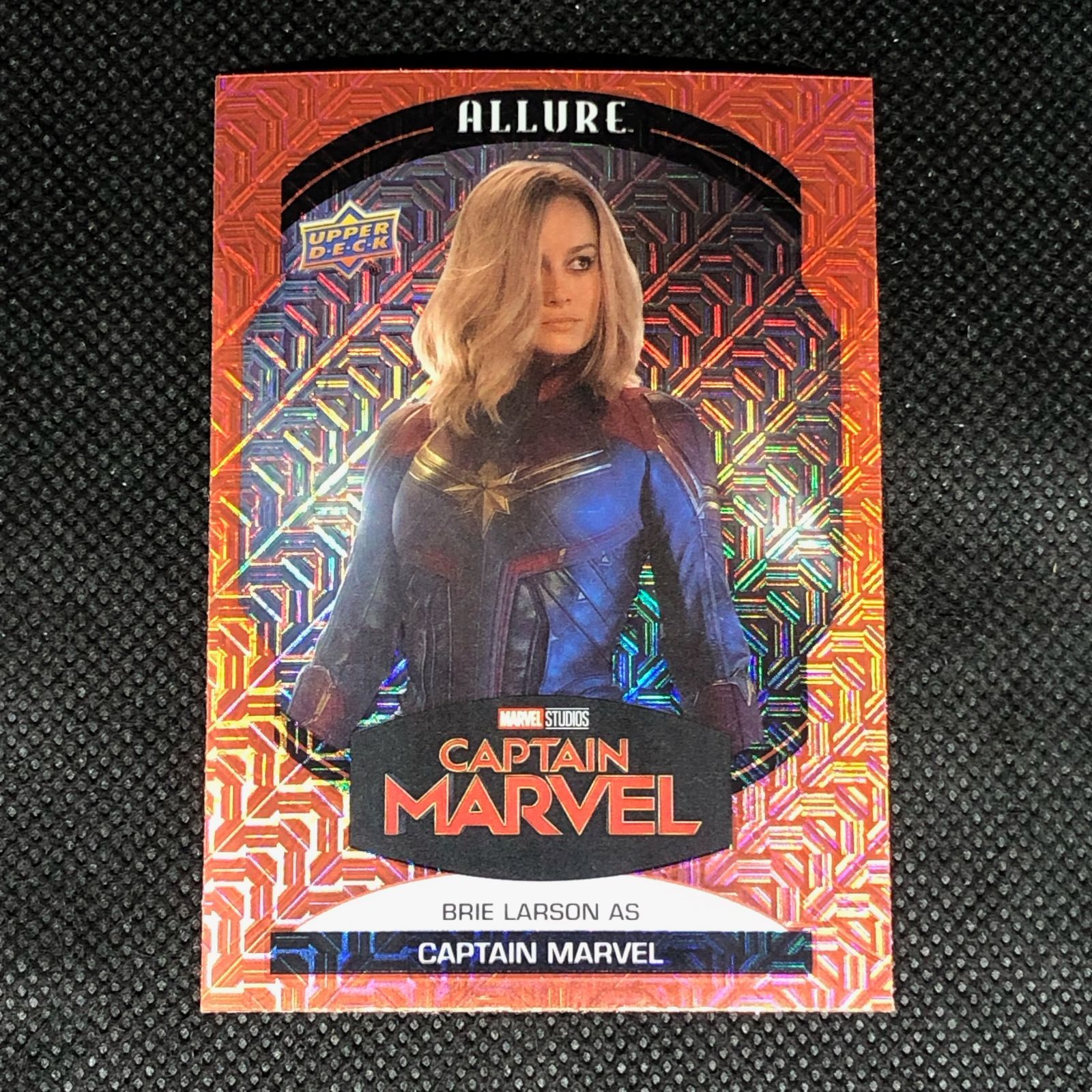 今季人気の商品 UPPER DECK MARVEL ブリー・ラーソン 直筆サイン 