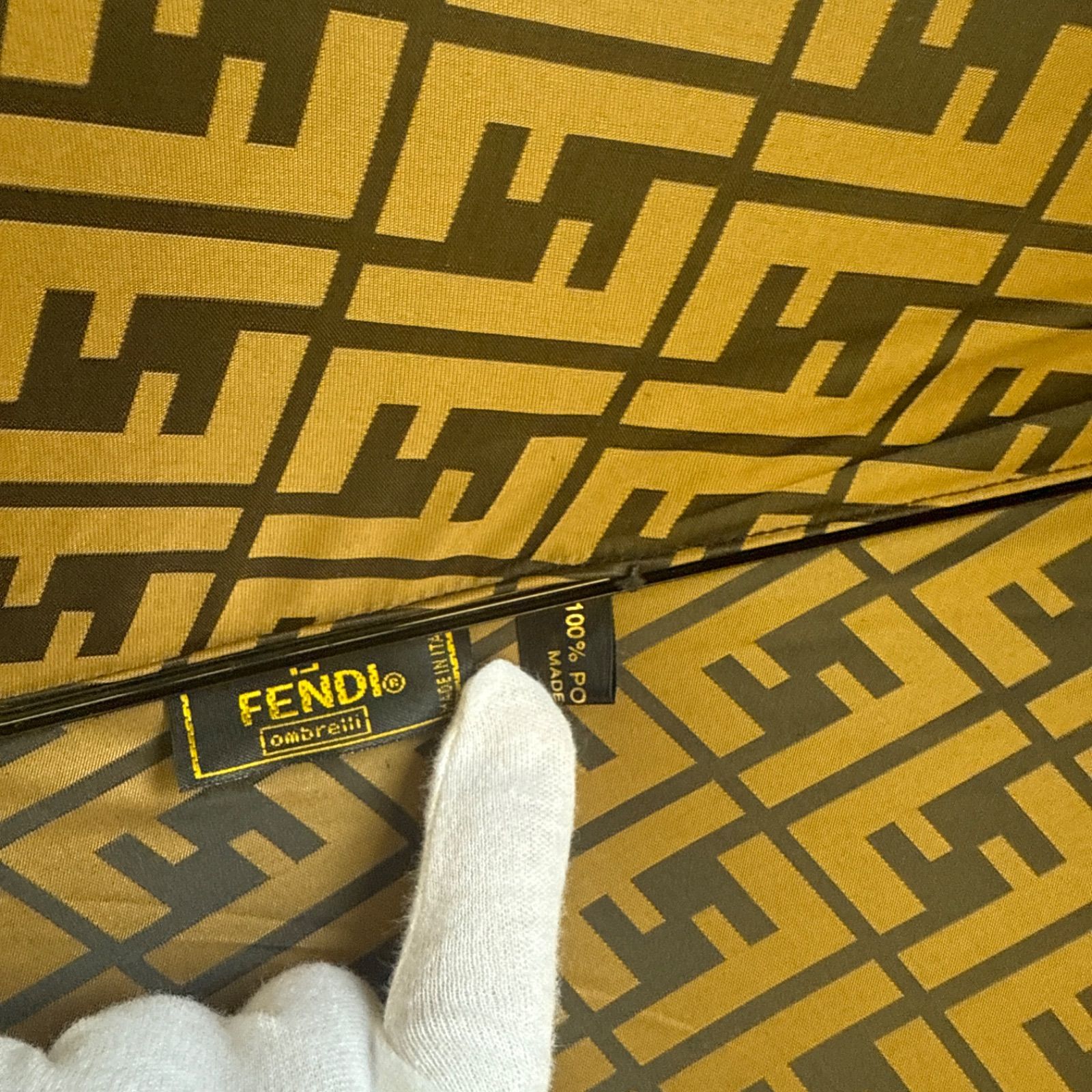 FENDI フェンディ