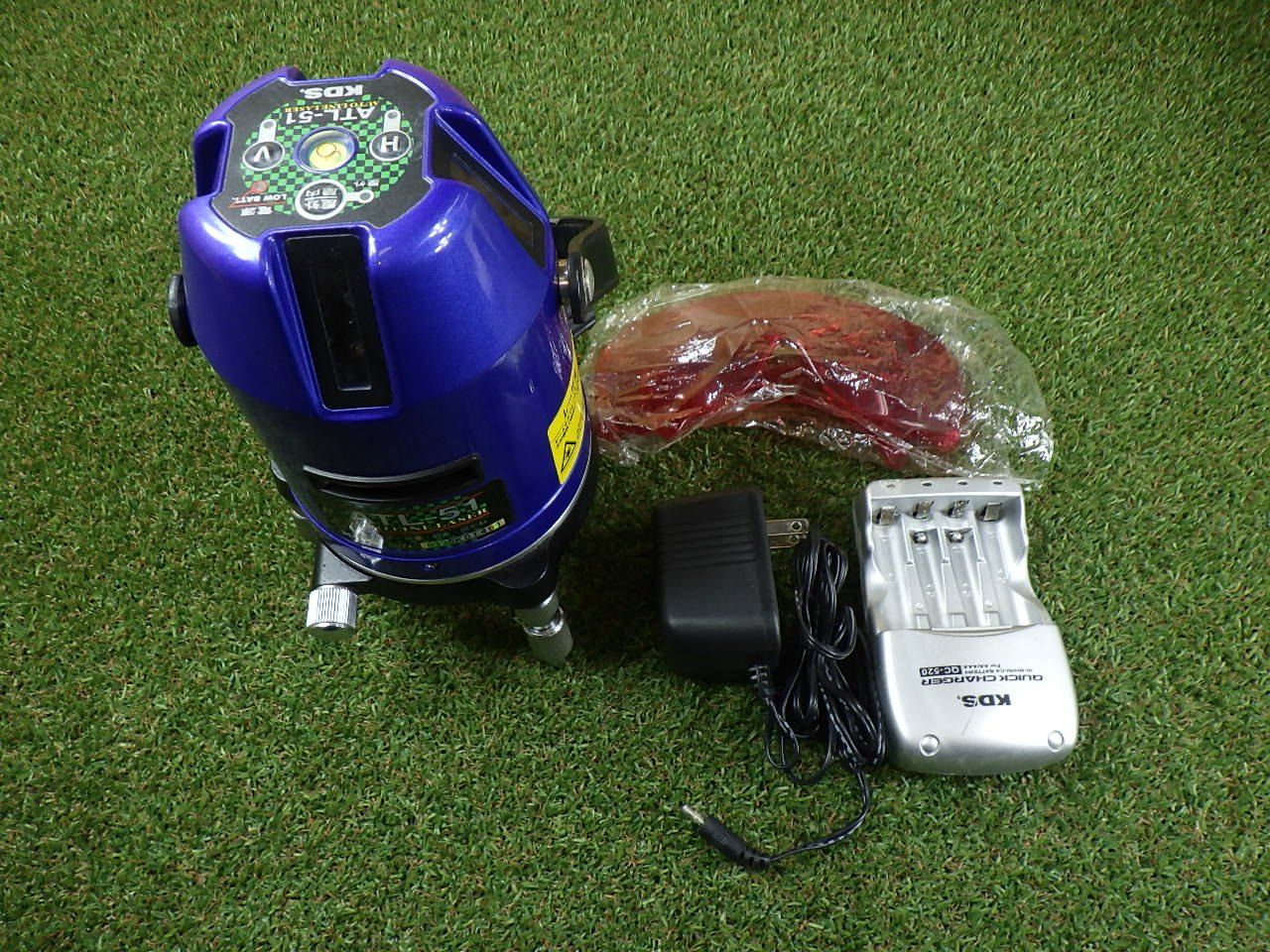 レーザー墨出し器