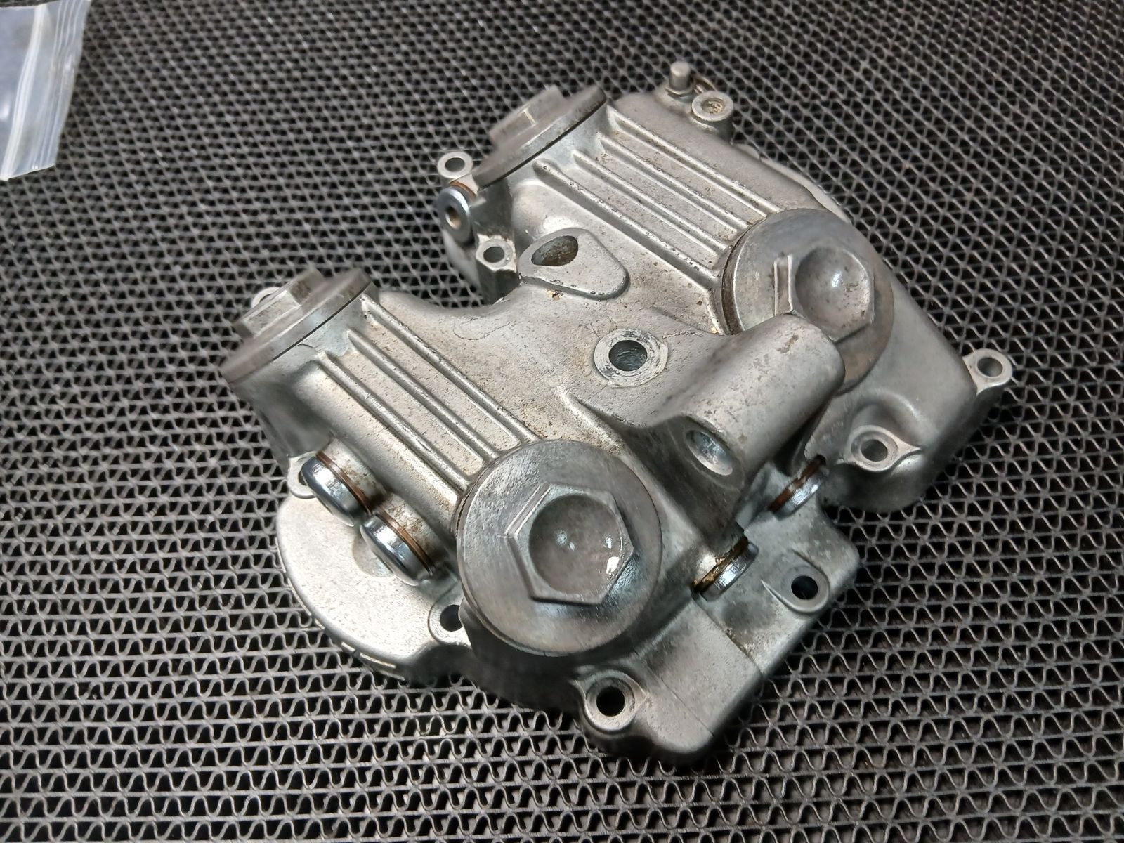 ホンダ XR250 シリンダーヘットカバーになります 【公式通販】
