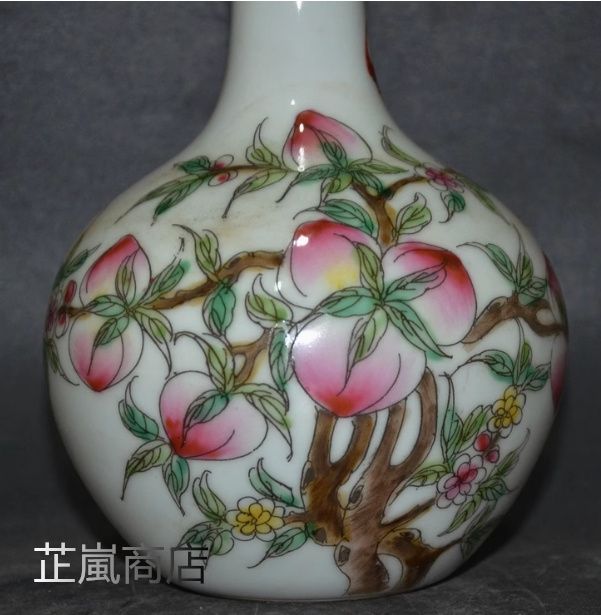 手画九桃小天球花瓶 景徳鎮 陶磁器 装飾品 工芸品 美術