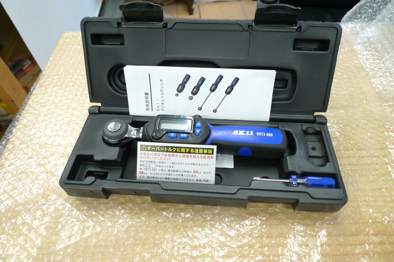 SK11 デジタルトルクレンチ 差込角 9.5mm 3~60N・m SDT3-060 デジタルトルクレンチ 差込角 9.5mm 3~60N・m ○ SK11 デジタルト