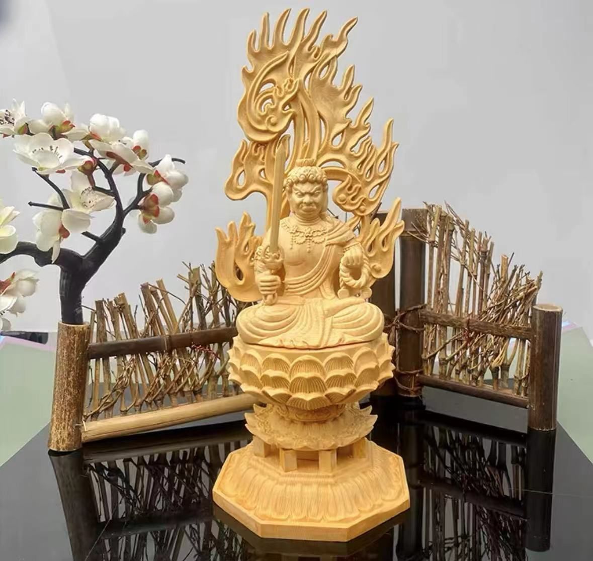精密彫刻 不動明王 木彫 仏像 不動明王像 檜木 高約28cm - メルカリ